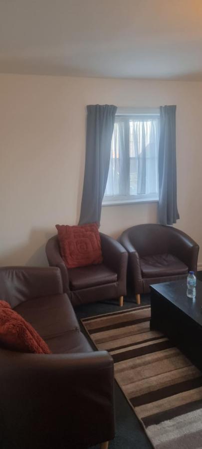 Very Nice Two Bedroom Apartment In Лондон Экстерьер фото